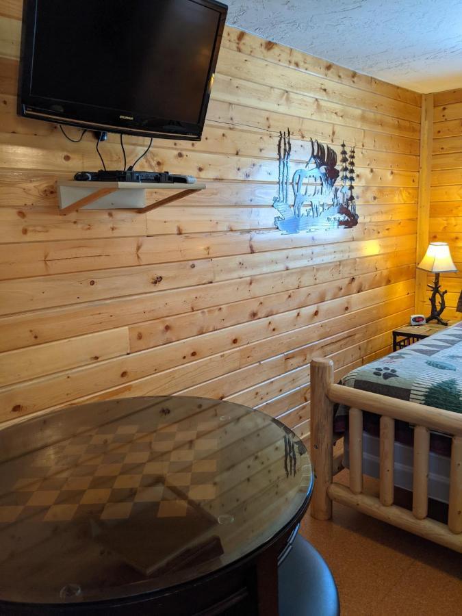 9 Bar W Cabins Запад Йеллоустон Экстерьер фото