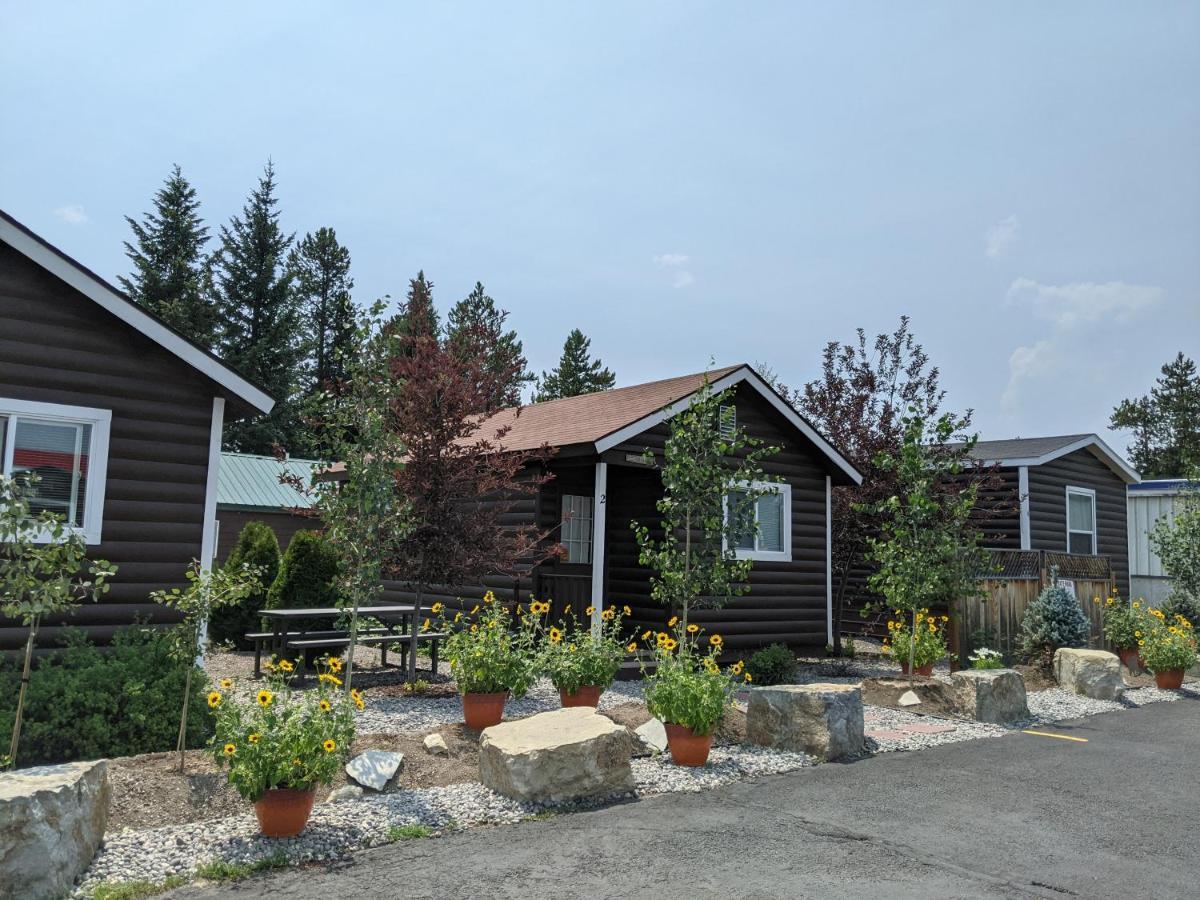 9 Bar W Cabins Запад Йеллоустон Экстерьер фото